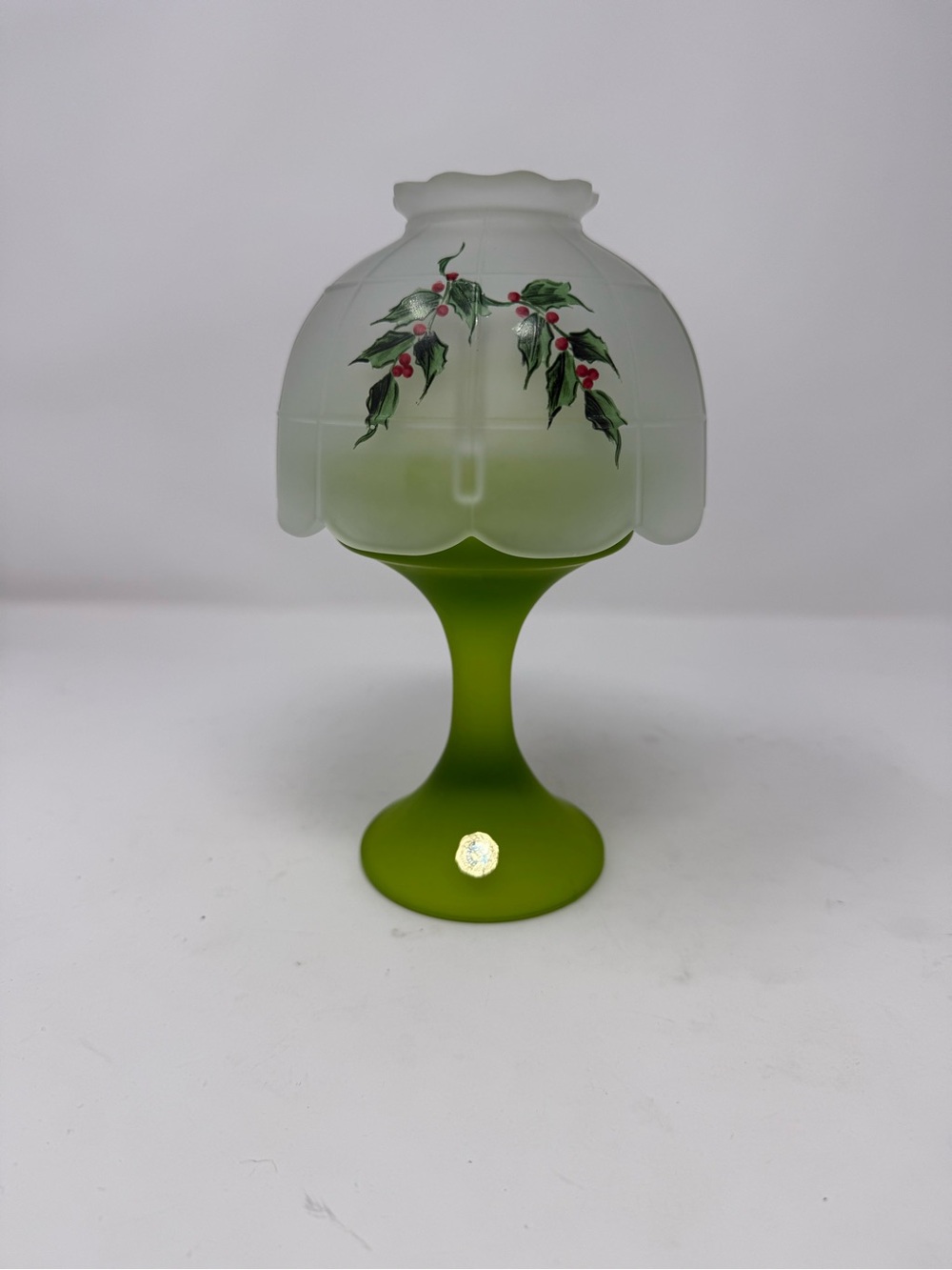 vintage Westmoreland Glass fairy lamp Hand-Painted Berry Motif